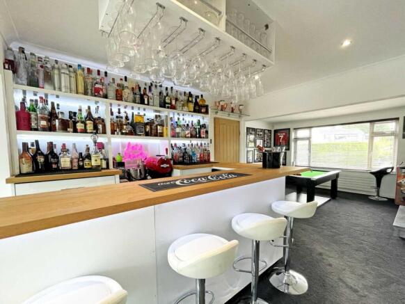 4 bed Detached for sale Image 10