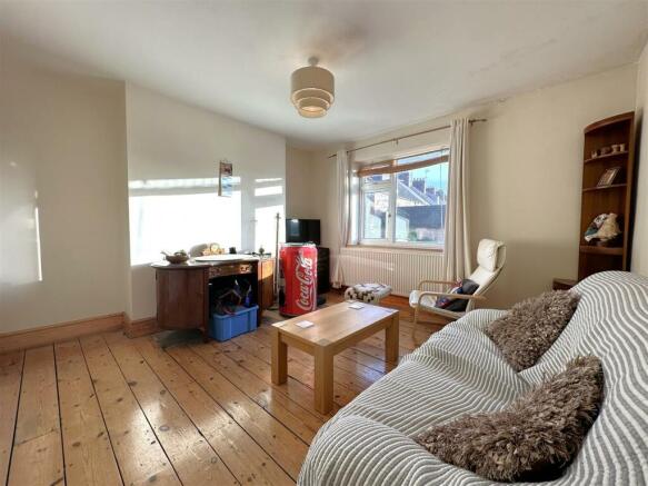 Ground Floor Lounge 848