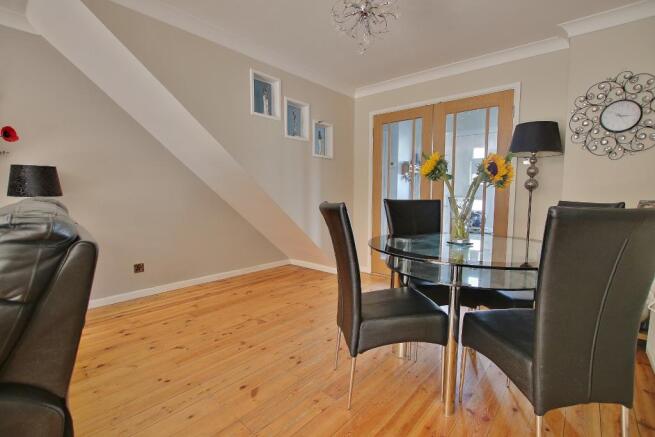 Lounge/Dining Room