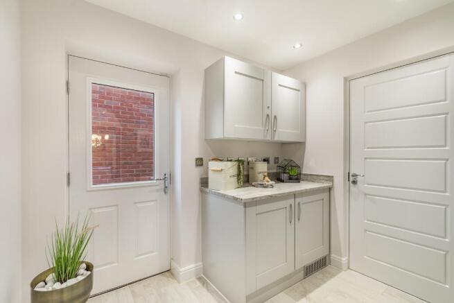 4 bed Detached for sale Image 7