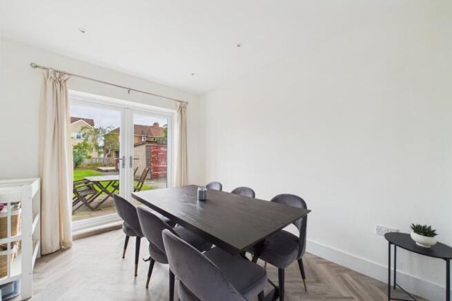 3 bed Semi-Detached for sale Image 4