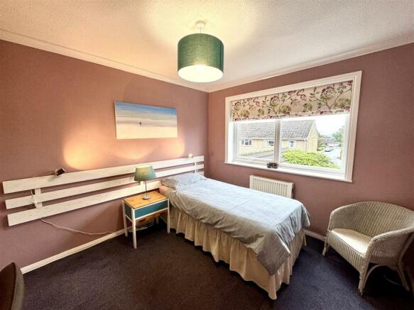BEDROOM 2