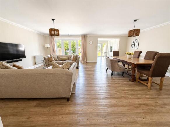 Manor Road, Hatfield Peverel, Chelmsford photo 4