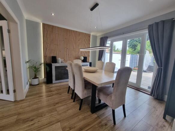 3 bed Semi-Detached for sale Image 7