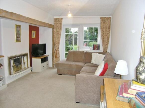 Lounge 1