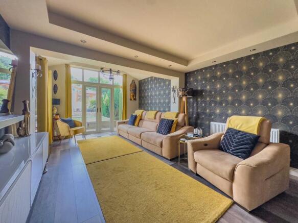 3 bed Semi-Detached for sale Image 8