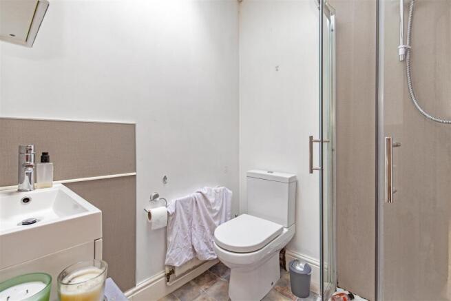 Apartment Shower Room-.jpg