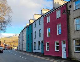 16, Ogwen Terrace, High Street, Bangor LL57 3AY