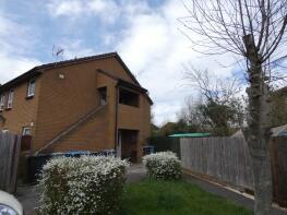52, Glenmore Road, Carterton OX18 1TX