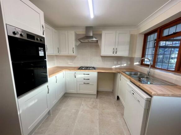 kitchen2.jpg