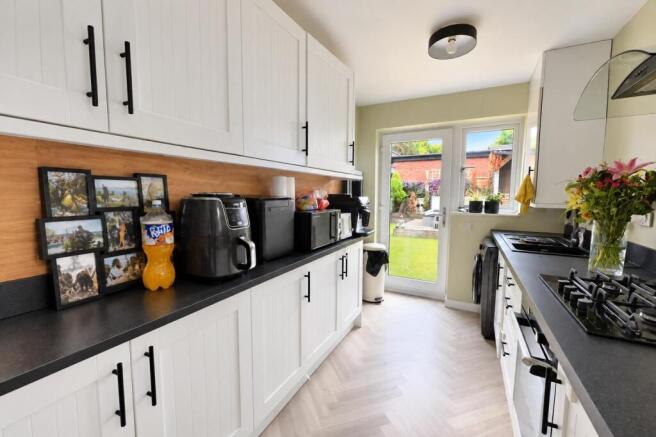 kitchen1.jpg