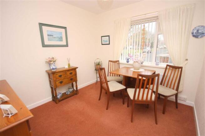 FRONT DOUBLE BEDROOM TWO / DINING ROOM