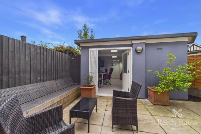 3 bed Semi-Detached for sale Image 6