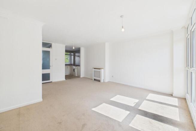 2 bed Flat to rent Image 8