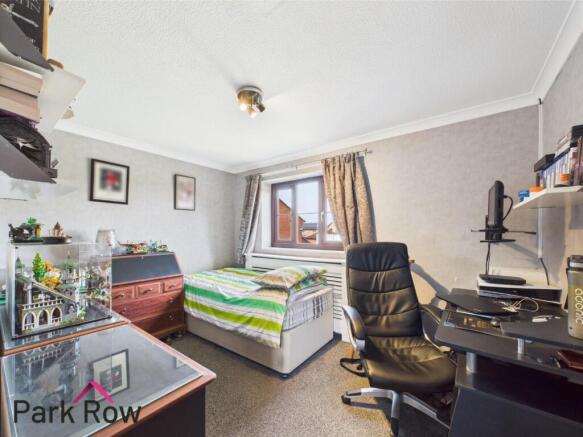 4 bed Detached for sale Image 12