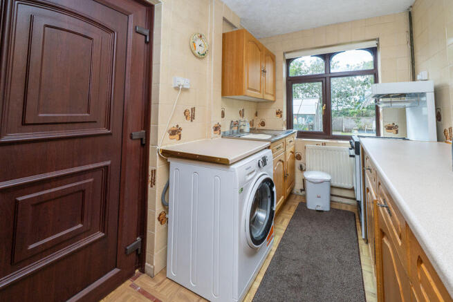 Blaze Hill Road, Wall Heath, Kingswinford photo 4