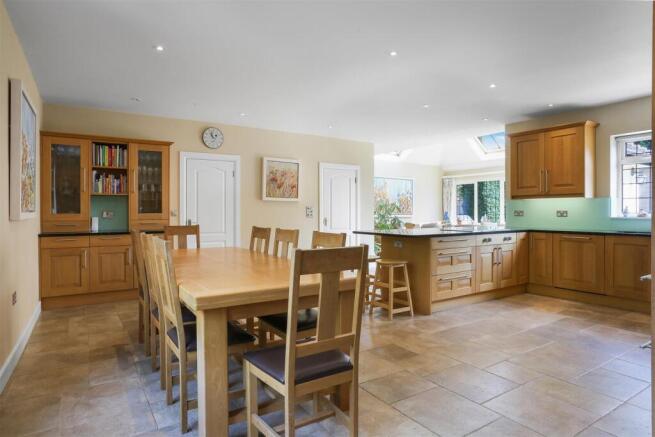 Onslow Avenue, South Cheam photo 4