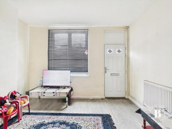 3 bed Terraced for sale Image 6