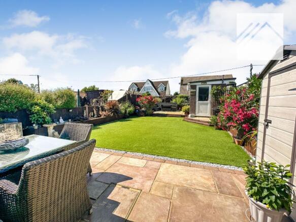 Waarden Road, Canvey Island photo 4