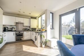 7, Cairns Avenue, Streatham, London SW16 5ER