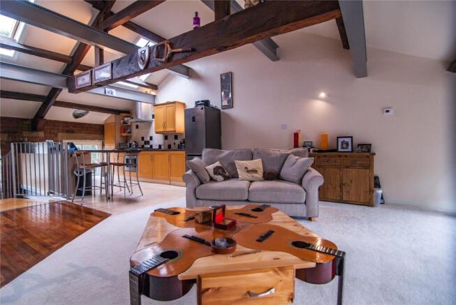 2 bed Flat for sale Image 5