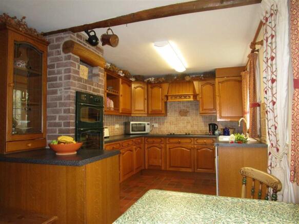 KITCHEN/BREAKFAST RO