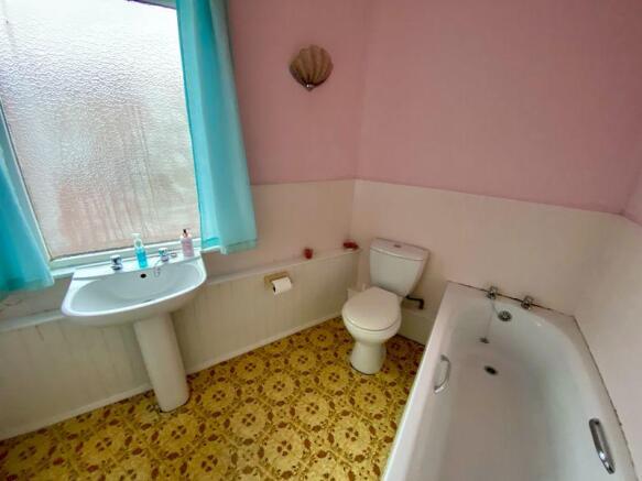 Bathroom / WC