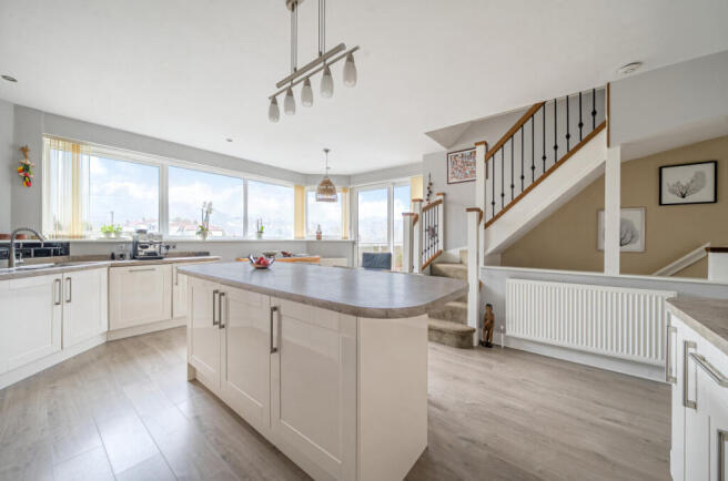 1425704-1-69af24a...