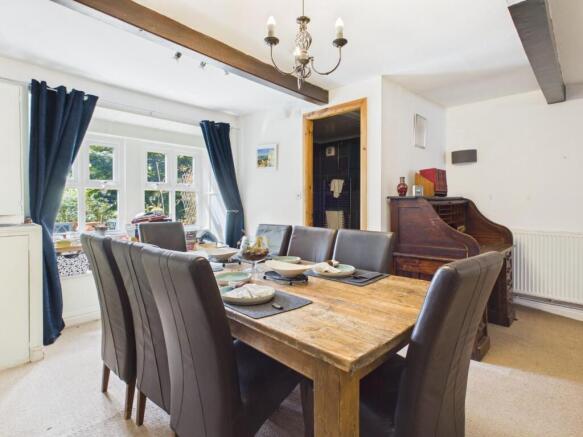 5 bed Cottage for sale Image 5