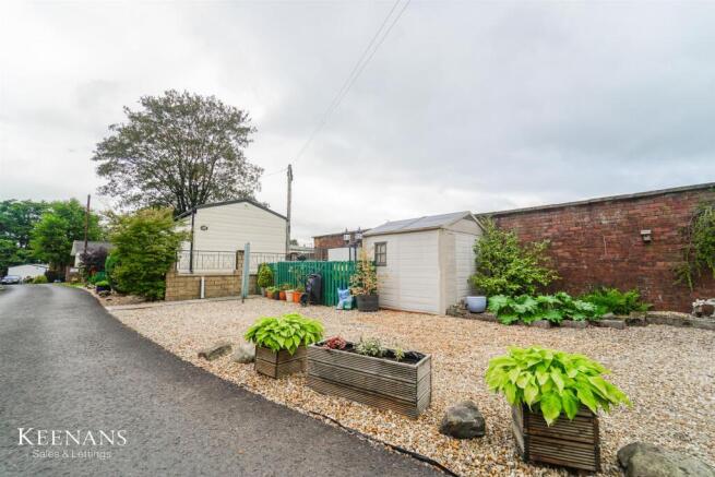 2 bed Park Home for sale Image 12