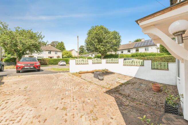 3 bed Semi-Detached for sale Image 12