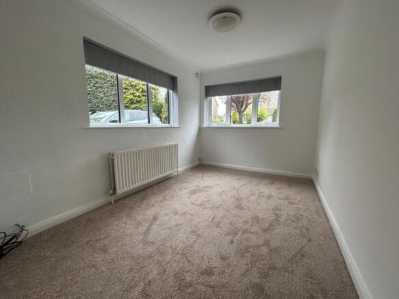 5 bed Detached to rent Image 8