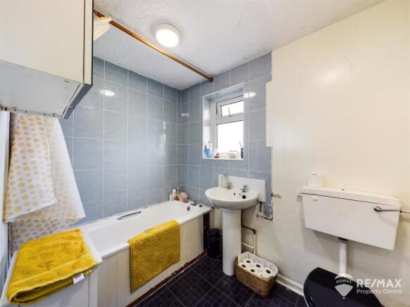 Bathroom.jpg