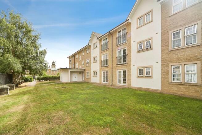 1 bed Flat for sale Image 4