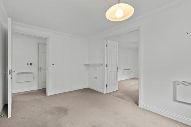 2 bed Flat for sale Image 8