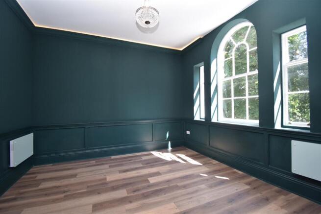 2 bed Apartment to rent Image 6