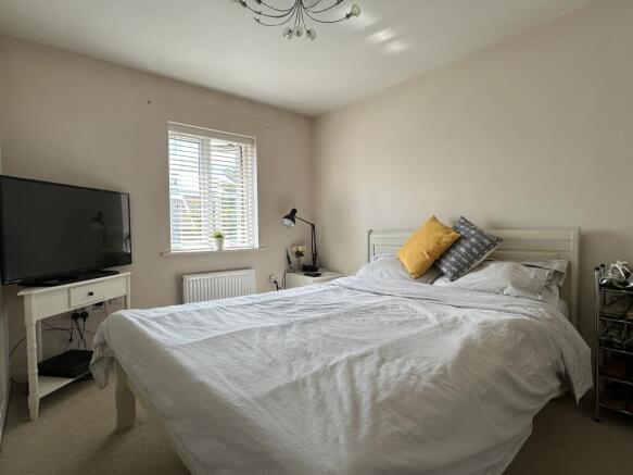 Bed 1.JPG