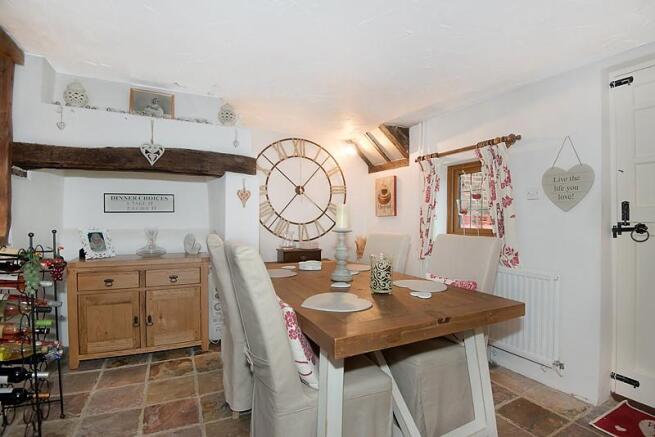 Kitchen/ Dining Room