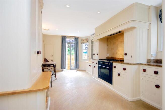 Lounge, Kitchen/dining area
