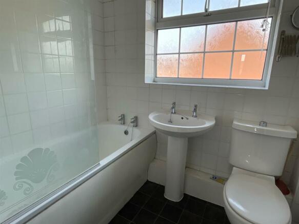 Bathroom.jpg