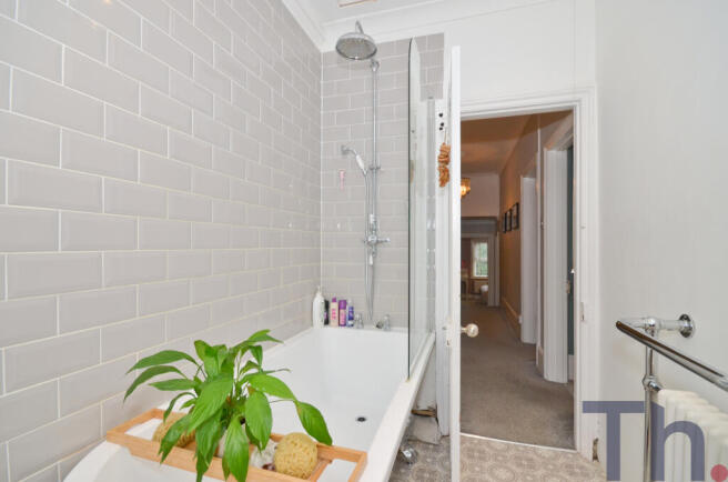 Family Bathroom.JPG