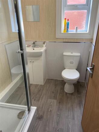 6 bed House Share to rent Image 6