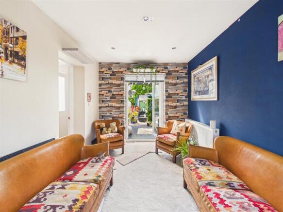 2 bed Semi-Detached for sale Image 4