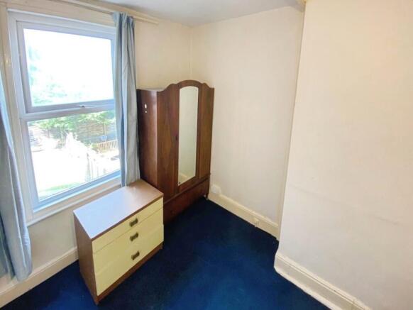 4 bed Terraced to rent Image 9