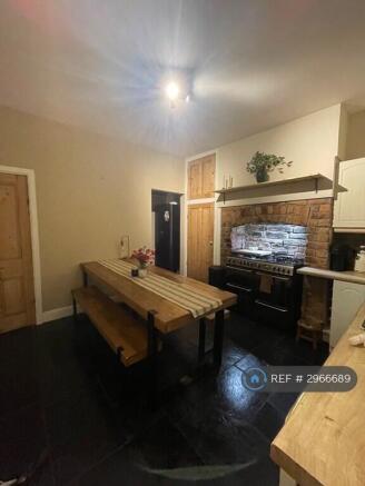 3 bed End of Terrace to rent Image 9