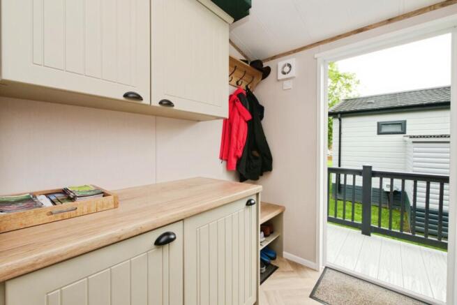 2 bed Park Home for sale Image 9