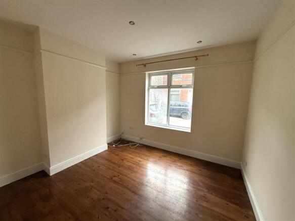 Living Room 1.jpeg
