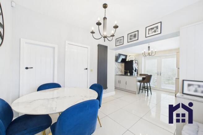 Dining kitchen