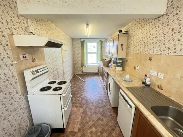 Kitchen / Dining Room