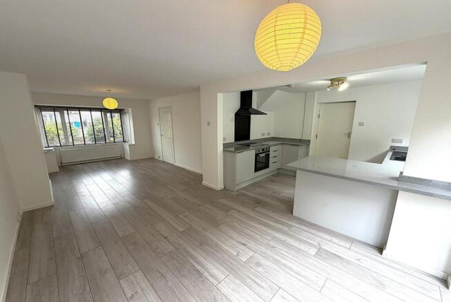Living area.jpg